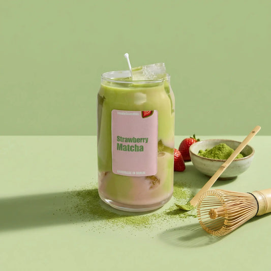 Strawberry Matcha Kerze